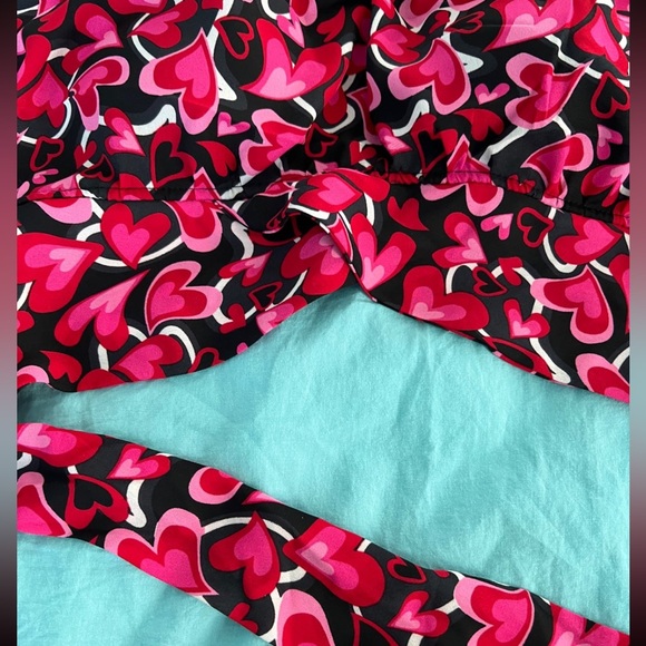 Madden NYC: LS Ruched Top w/ Tie Back - Picture 11 of 11